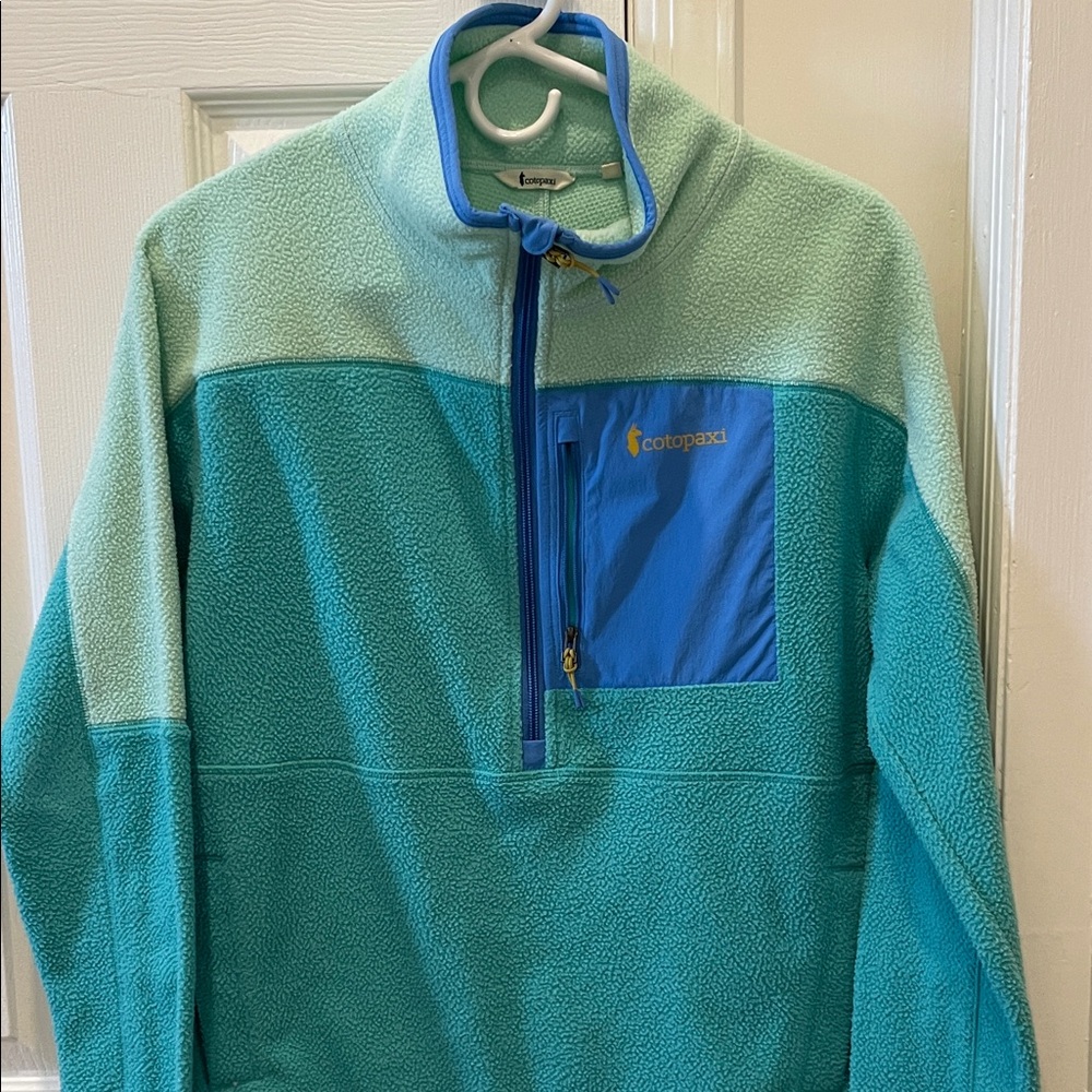 Cotopaxi women's Zip-Up fleece